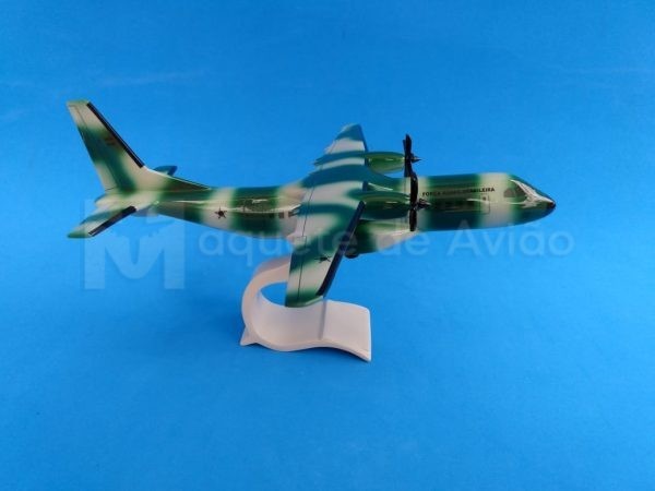 Aviao Embraer Super Tucano - ALX 15 - MAQUETE no Shoptime