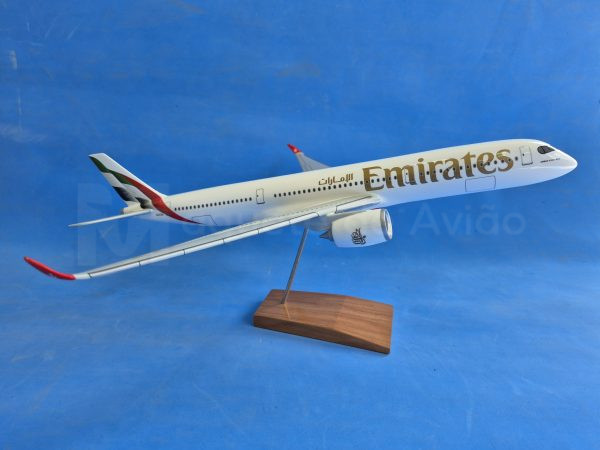 A350  47 cm  Emirates