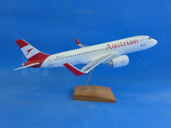 A320 Austrian  38cm